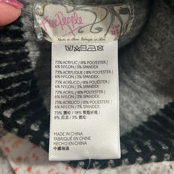 Free People Black and Gray Cap Beanie NWT Unisex - Picture 6 of 7